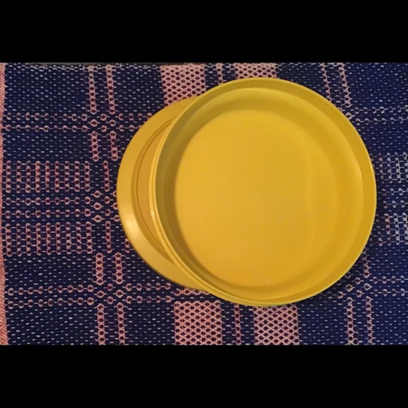 Vintage Tupperware Seal and Serve #1206-15